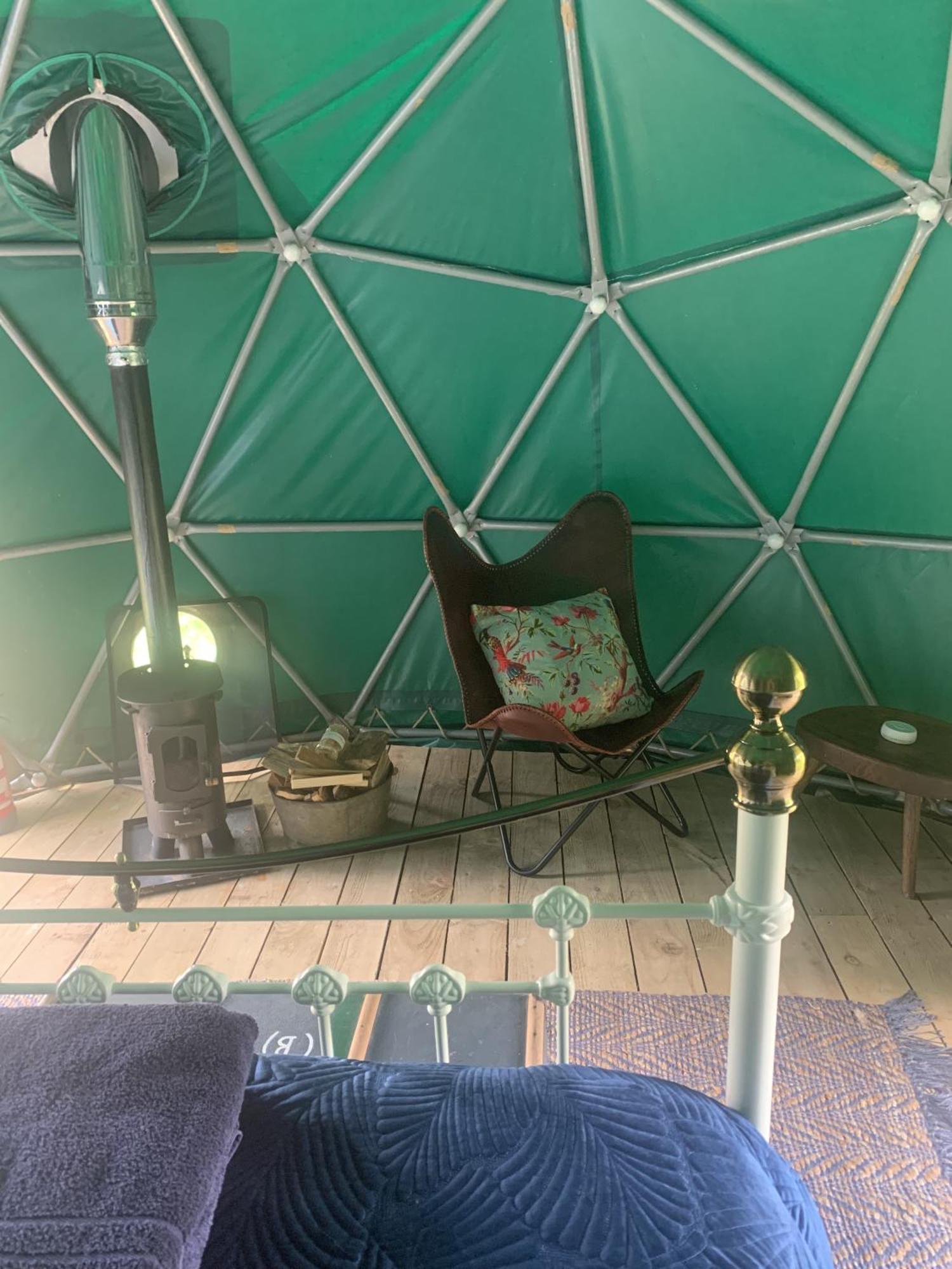 Hotel Ceridwen Glamping, Double Decker Bus And Yurts Llandysul Zewnętrze zdjęcie