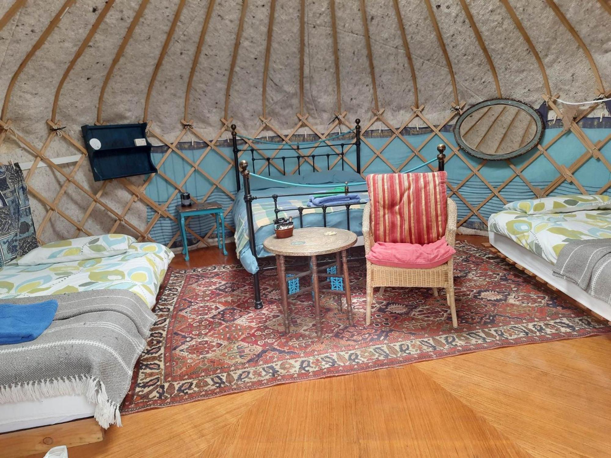 Hotel Ceridwen Glamping, Double Decker Bus And Yurts Llandysul Zewnętrze zdjęcie