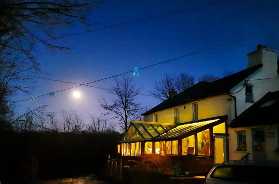 Hotel Ceridwen Glamping, Double Decker Bus And Yurts Llandysul Zewnętrze zdjęcie