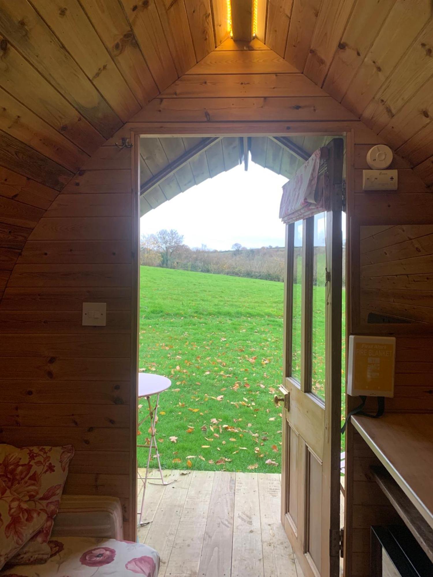 Hotel Ceridwen Glamping, Double Decker Bus And Yurts Llandysul Zewnętrze zdjęcie