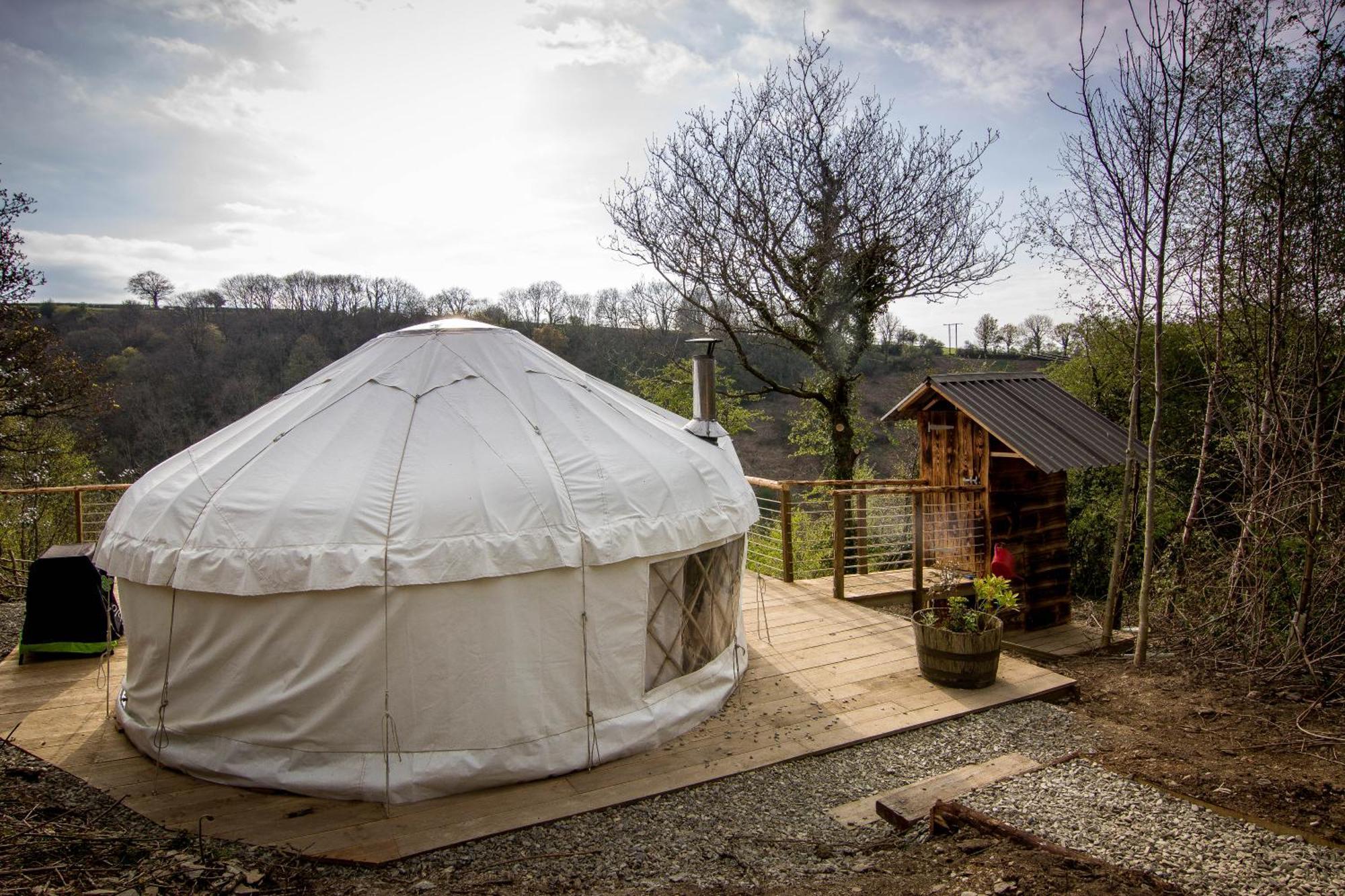 Hotel Ceridwen Glamping, Double Decker Bus And Yurts Llandysul Zewnętrze zdjęcie